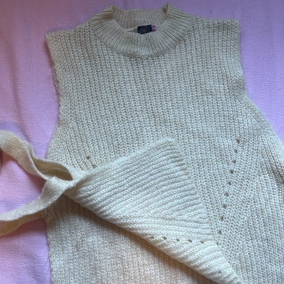 Never worn - Picture 4 of 4